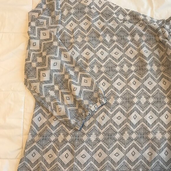 Banana Republic Asymmetrical Blouse in Size Small - Picture 2 of 10
